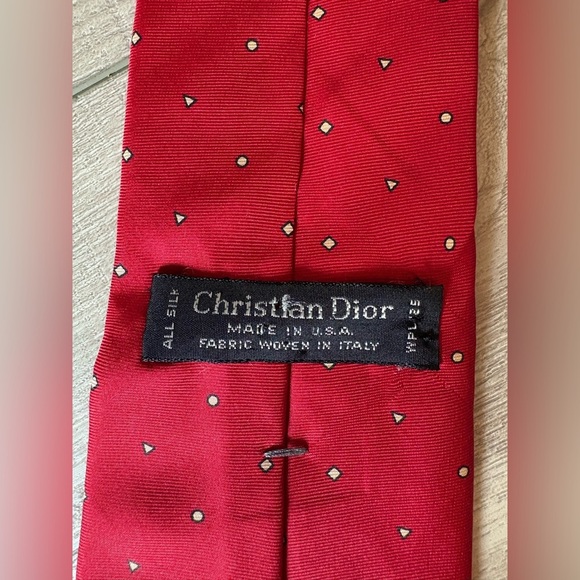 Christian Dior All Silk Elegant Red Silk Tie Made in Italy - Picture 6 of 7